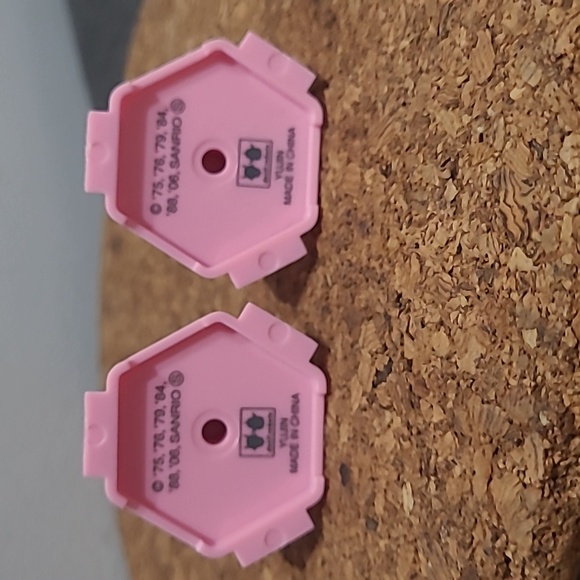 Sanrio Strawberry and Little Twin Star (Kiki) figurines - Picture 3 of 4